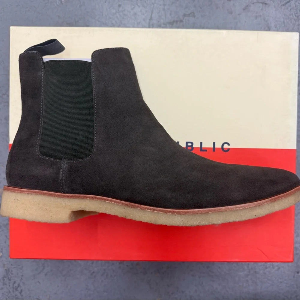 Men's Gray Suede Chelsea Boots